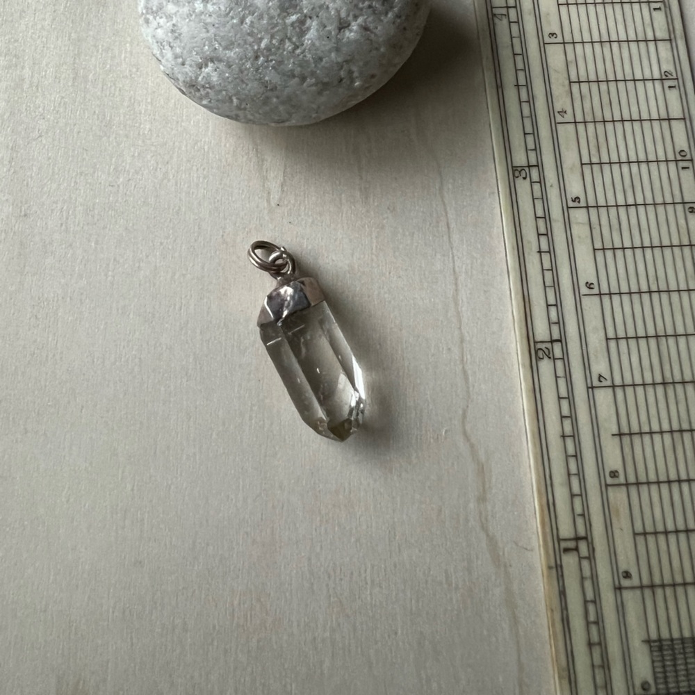Quartz pendant